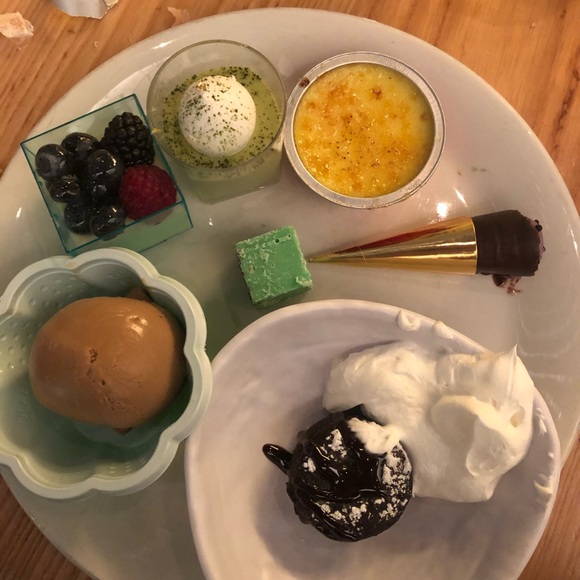 Meet your Posher, Liza - Picture 3 of 7